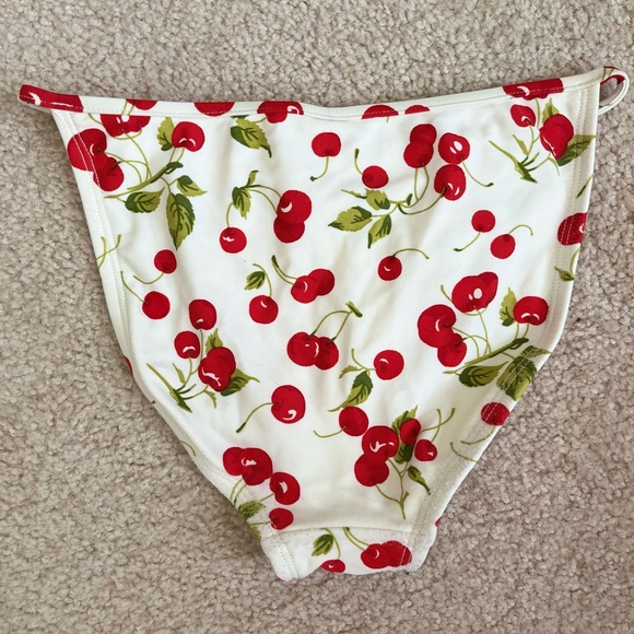 Vintage Retro Cherry Bikini - Picture 5 of 7